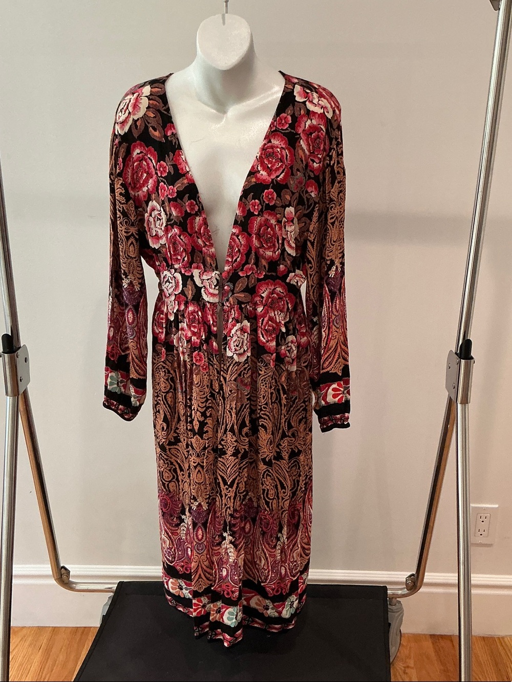 Angie Duster Kimono Coat Topper Floral Paisley Smocked Midi Red Black Tan M Boho